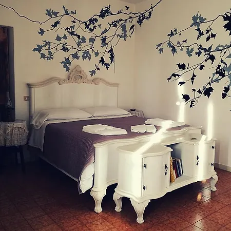 Lamagia Di Corte Moronati Bed & Breakfast Sirmione